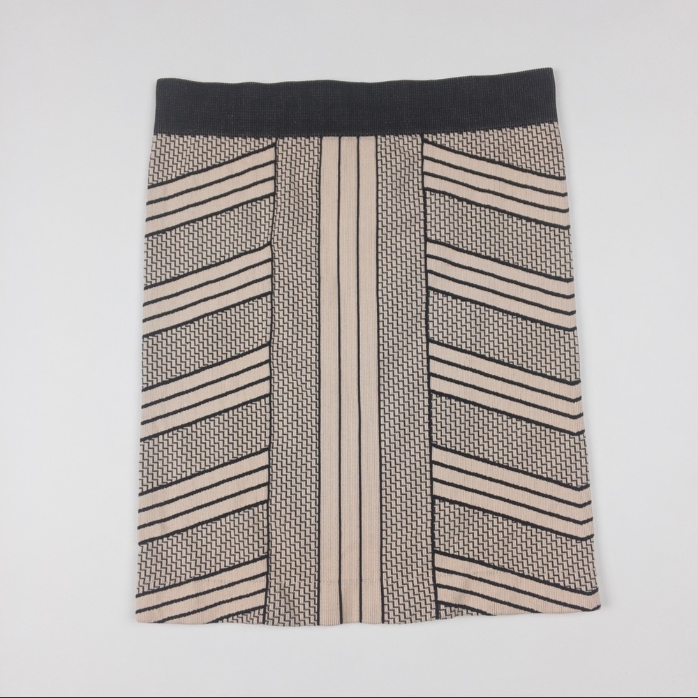 BCBGeneration bodycon nude black skirt D